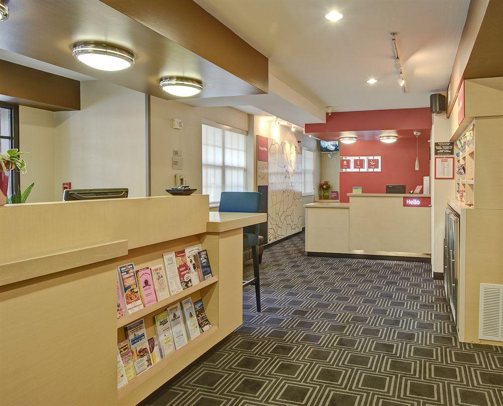 Towneplace Suites Charlotte University Research Park Экстерьер фото
